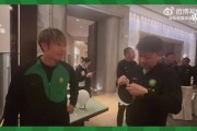 头戴?，唱起生日歌，今日寿星的愿望是什么？?